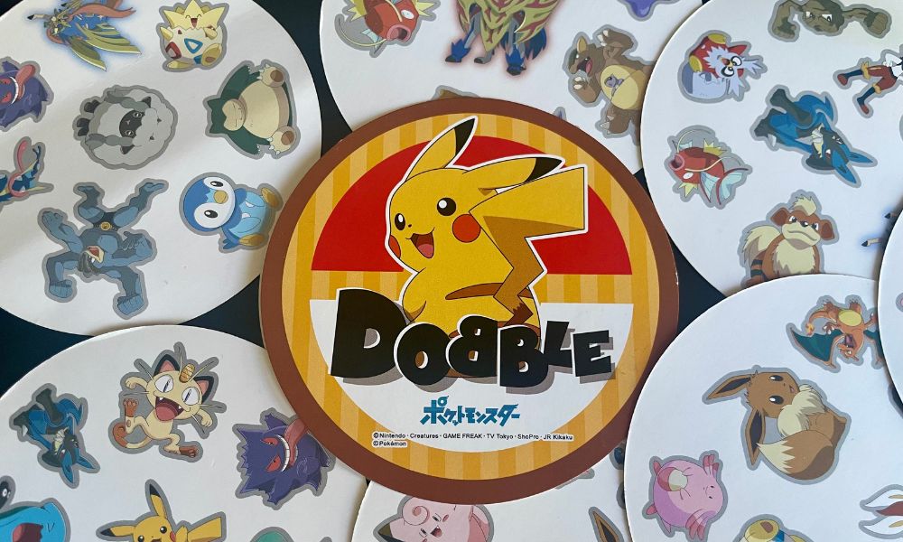 ポケモン版ドブルのカードゲームを並べた様子